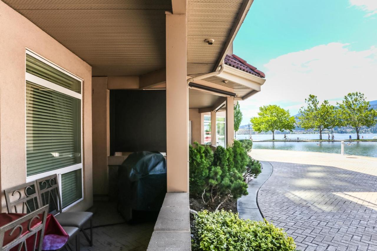 Sunset Waterfront Resort By Discover Kelowna Resort Accommodations Exterior photo